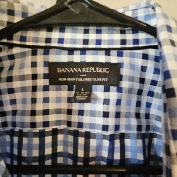 Banana Republic Black and White Checkered Men's Shirt - Picture 2 of 5